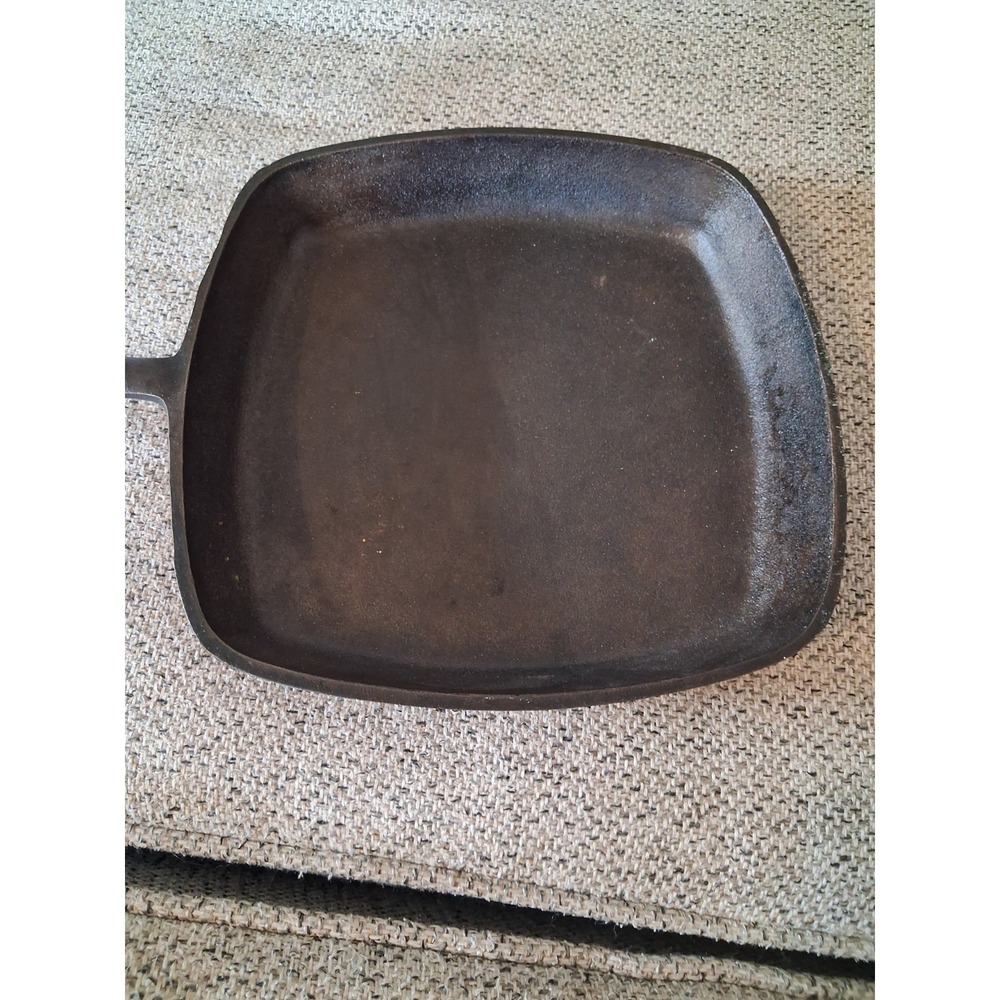 Vintage American Cast Iron Square Skillet 10-11" USA Antique Cookware - Picture 3 of 6